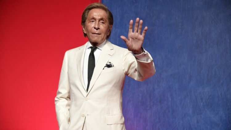 A murit Valentino, legendarul designer italian de modă