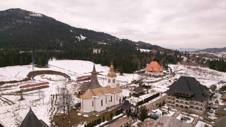 FOTO: Hramul Mănăstirii Moisei