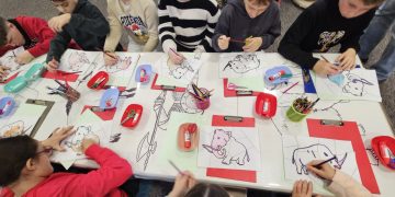 Mistere și povești din preistorie. Experiență deosebită pentru elevii Școlii Gimnaziale „Lucian Blaga” la  Muzeul Județean de Istorie și Arheologie 