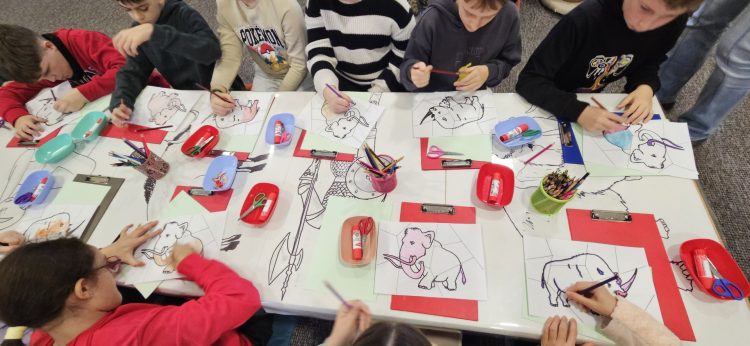 Mistere și povești din preistorie. Experiență deosebită pentru elevii Școlii Gimnaziale „Lucian Blaga” la  Muzeul Județean de Istorie și Arheologie 