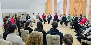 Lectura, punte între generații: emoție și dialog la Centrul CASPEV din Baia Mare – foto