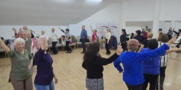 Emoție și voie bună la pașii de dans: seniorii din Baia Mare transformă fiecare întâlnire într-o sărbătoare