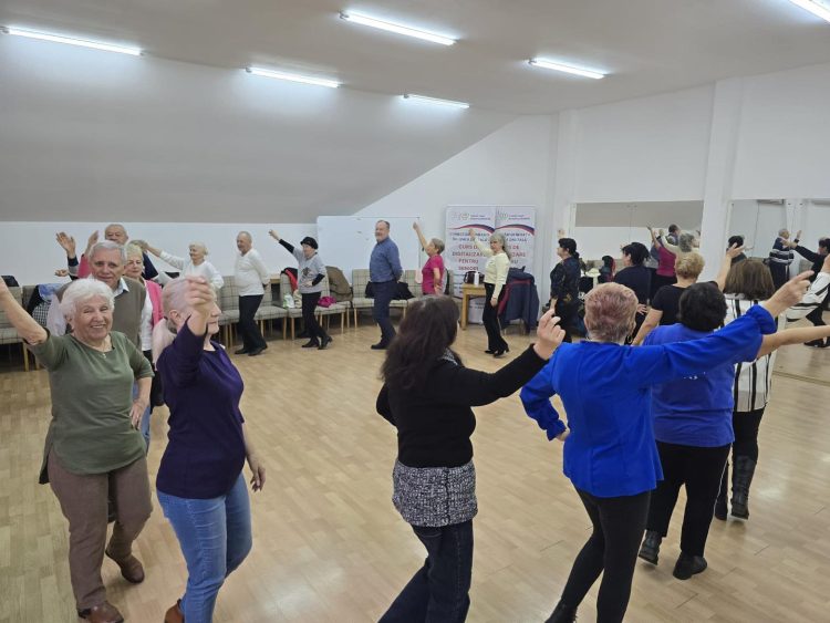 Emoție și voie bună la pașii de dans: seniorii din Baia Mare transformă fiecare întâlnire într-o sărbătoare