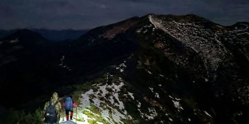 Acțiune de salvare în desfășurare în Munții Maramureșului