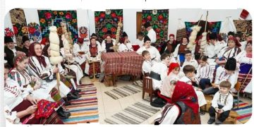 Tradiția prinde viață la Suciu de Sus. „Șezătoarea Generațiilor”, la Căminul Cultural