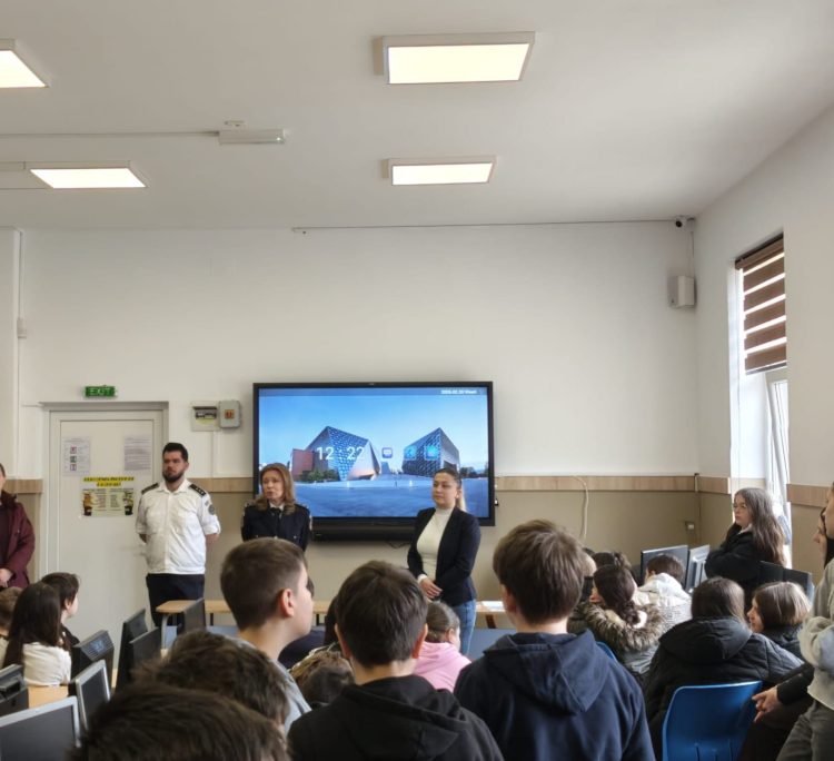 Lecție despre siguranță și responsabilitate la Liceul Tehnologic Poienile de Sub Munte