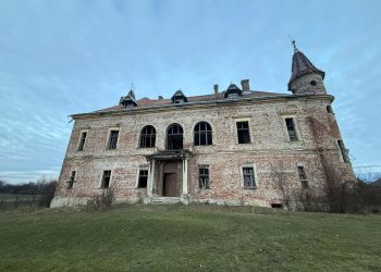 Castelul Teleki – monument istoric sau monument al iluziilor politice?