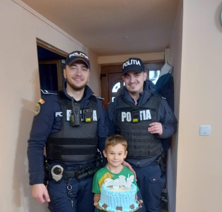 Visul lui Bogdan, împlinit de polițiștii din Târgu Lăpuș. La mulți ani!