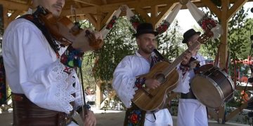 „Jocul Satului”, la Breb: tradiție și voie bună la Căminul Cultural