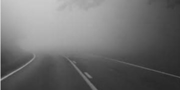 Ceață și carosabil umed în Maramureș, după o noapte cu ninsoare