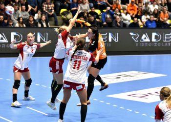 Fetele de la Minaur pierd cu Larvik, dar calificarea se joacă și suntem la mâna noastră