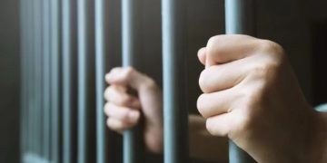 Un bărbat aflat în arest preventiv la IPJ Maramureș a încercat să se sinucidă. Acum se află sub supraveghere medicală