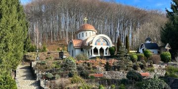 Mănăstirea din Maramureș unde se fac dezlegări de farmece și blesteme