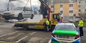 Se caută proprietarul unei mașini ridicate de pe raza Municipiului Baia Mare