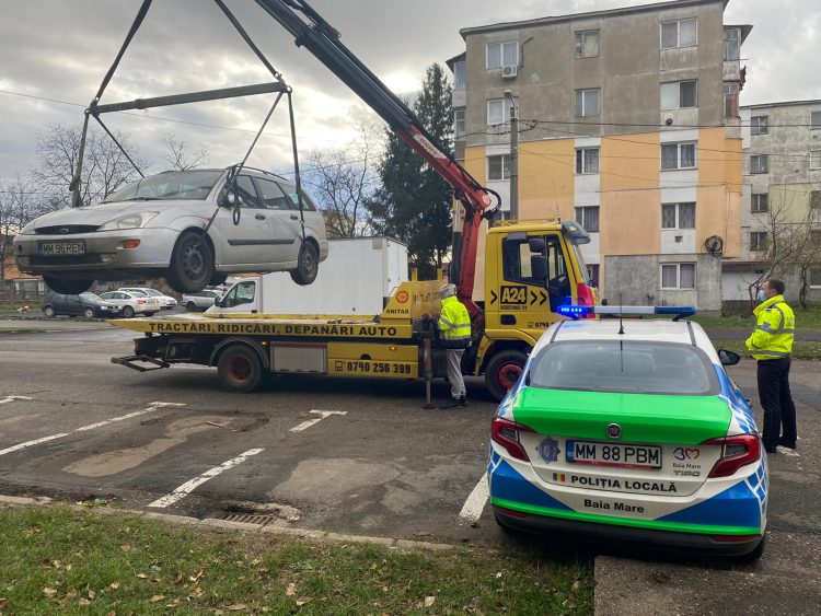 Se caută proprietarul unei mașini ridicate de pe raza Municipiului Baia Mare