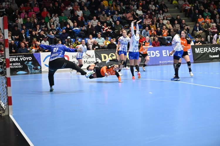Handbal. Liga Florilor. CS Minaur Baia Mare și Rapid București luptă pentru un loc între primele cinci