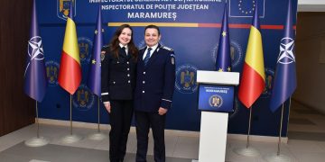 O carieră se încheie, alta continuă: povestea unui tată și a fiicei sale, polițiști în Maramureș
