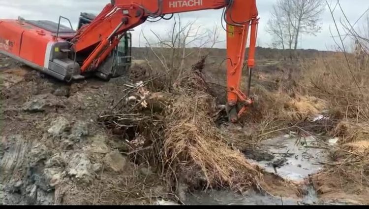 Lucrări ample pe râul Sălaj. Aproape 8 km de albie decolmatată pentru reducerea riscului de inundații