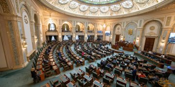 S-a terminat cu ședințele online la Senat. Aleșii care nu participă fizic vor fi sancționați