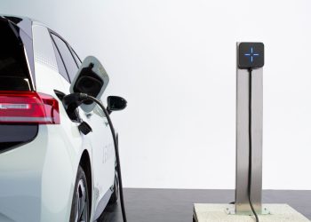 Baia Mare: Încep lucrările pentru 46 de stații de încărcare a mașinilor electrice