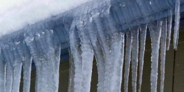 Avertisment de la Departamentul pentru Situaţii de Urgenţă: Atenție la țurțuri!