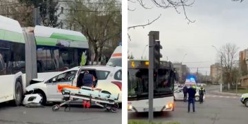 Accident grav în Baia Mare, zona Meda. Taximetru intrat în autobuz, o persoană încarcerată