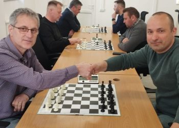 Polițiștii maramureșeni, în competiție: performanță pe terenul de tenis și strategie la șah, de Ziua Poliției Române