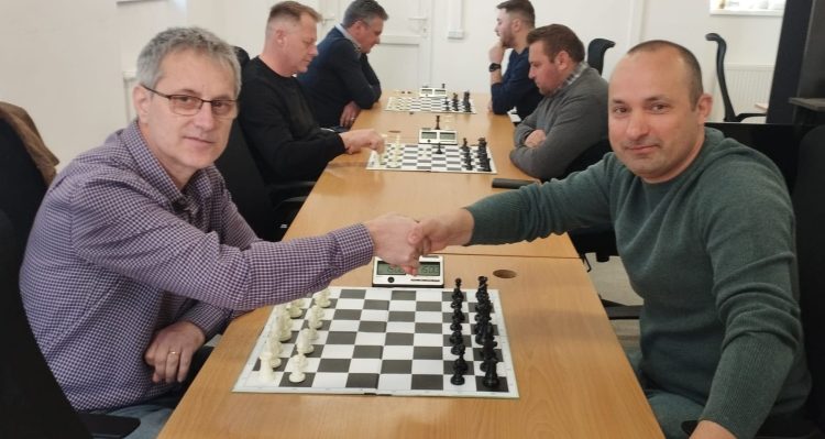 Polițiștii maramureșeni, în competiție: performanță pe terenul de tenis și strategie la șah, de Ziua Poliției Române