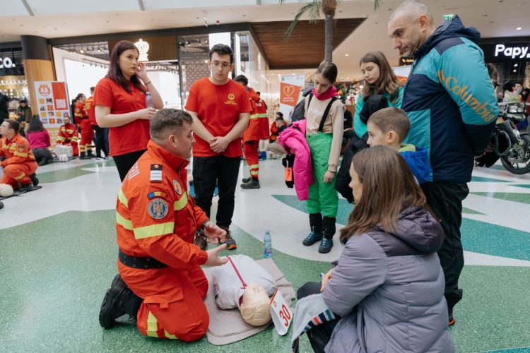 „Maratonul Resuscitării” ajunge în Baia Mare: învață gratuit cum să salvezi o viață