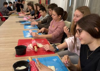 Tradiții și povești de odinioară, redescoperite de elevii băimăreni la Centrul Caspev