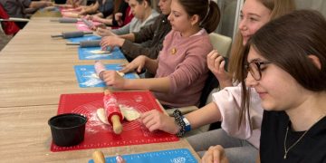 Tradiții și povești de odinioară, redescoperite de elevii băimăreni la Centrul Caspev