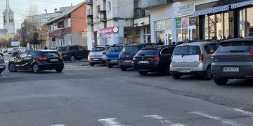 De ce mințiți? Una scrieți pe hârtie și alta faceți pe teren!