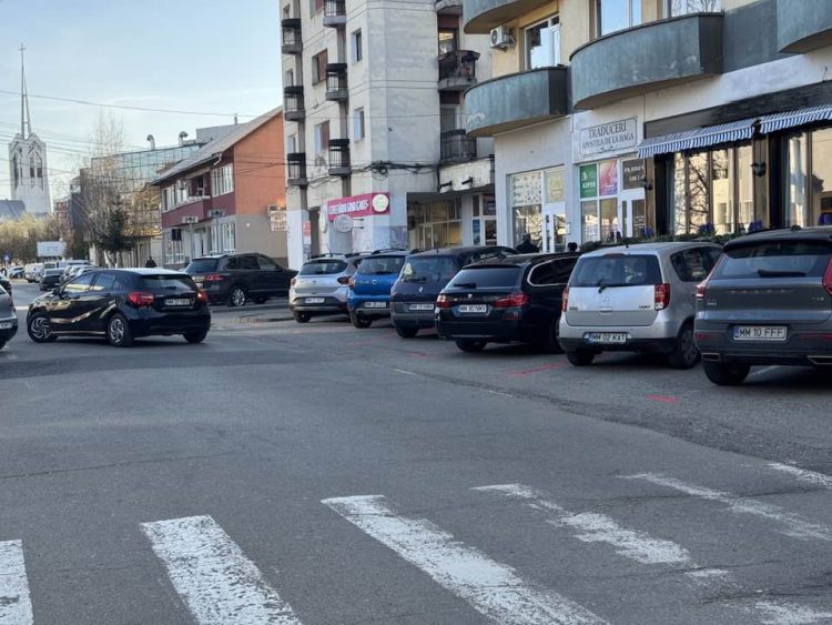 De ce mințiți? Una scrieți pe hârtie și alta faceți pe teren!