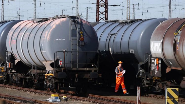 Decizie radicală! Rusia oprește exporturile de benzină de la 1 aprilie…