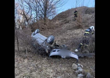 Accident grav în Cluj: autoturism căzut într-o râpă de 10 metri