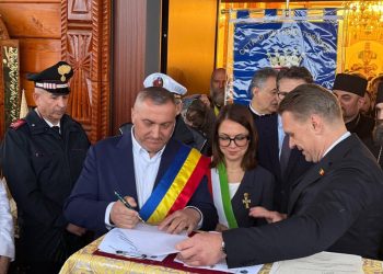 Moment istoric pentru borșenii din Italia: Borșa s-a înfrățit cu Settimo Torinese la inaugurarea bisericii românești