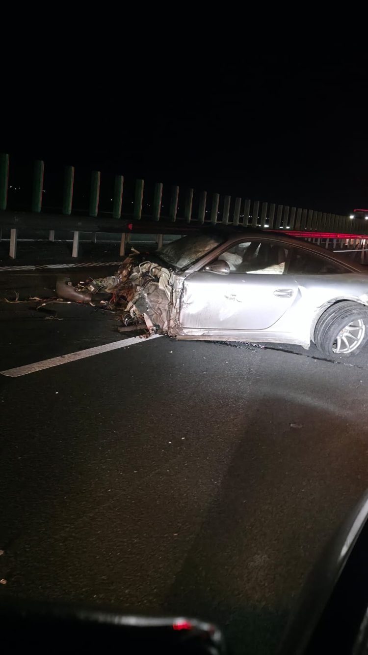 Accident rutier în care au fost implicate o cisternă şi patru autoturisme
