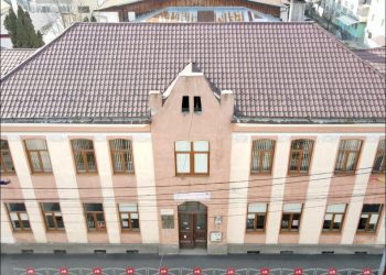 Concert susținut de profesorii Școlii Gimnaziale cu Program Suplimentar de Muzică și Arte Plastice din Sighetu Marmației