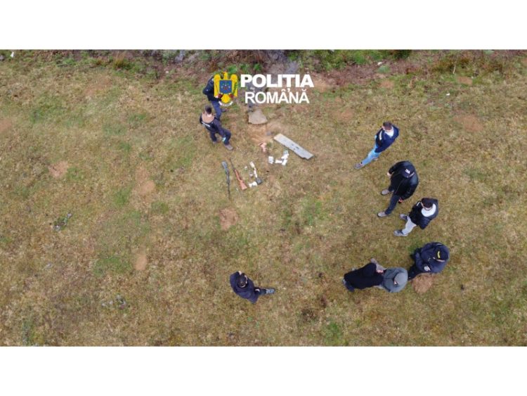 Braconaj cu arme ilegale în Maramureș și alte două județe: percheziții la suspecți