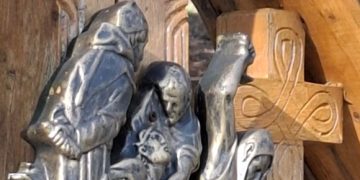 Calea Crucii pentru familii, organizată la Mănăstirea greco-catolică „Sfânta Maria” din Baia Mare