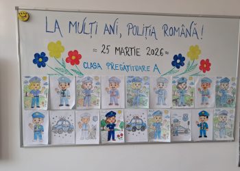 Emoții și zâmbete la Cavnic. Polițiștii, surprinși de elevi cu desene de Ziua Poliției Române