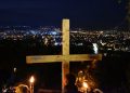 Procesiune cu torțe și Calea Crucii pe Dealul Crucii, la sfârșitul lunii martie