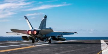 SUA au atacat în Strâmtoarea Ormuz. Au lovit cu bombe de 2 tone