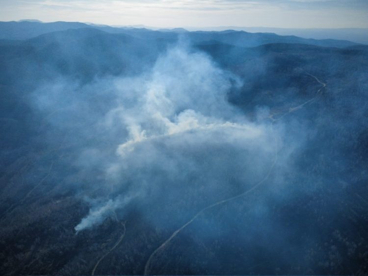 Incendii de vegetație în Maramureș: intervenții aeriene și sancțiuni dure