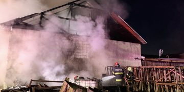 Incendiu la hala unui operator economic din Târgu Lăpuș. Au intervenit pompierii militari și voluntari