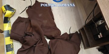 Razie a poliției în Ruscova. Amenzi, permis reținut și marfă contrafăcută de 27.000 de lei – foto