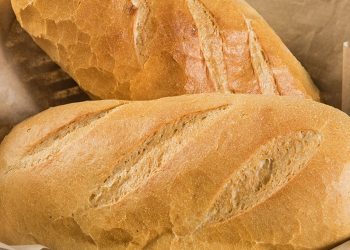 Scumpiri în lanț! După carburanți, crește și prețul pâinii