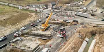 Atenție, șoferi! Restricții de circulație la intrarea în Baia Mare, se montează grinzi la Pasajul Clubul Văcarilor 