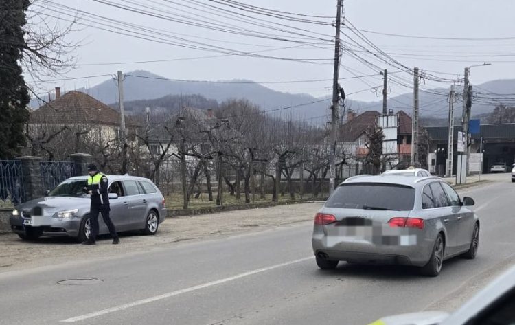 59 de autoturisme oprite și 37 de sancțiuni contravenționale aplicate la Sighetu Marmației timp de două ore
