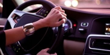 Femeie prinsă pe bd. Regele Ferdinand la volanul unei mașini radiate